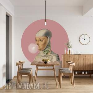 Mural DOTS Kobieta z Gumą Balonową RÓŻOWY - okrągła dekoracja ścienna