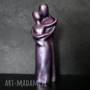 handmade dekoracje rzeźba z gipsu, w twoich ramionach, fioletowa, wys. 15 cm