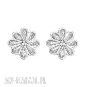 Srebrne kolczyki kwiatki, sztyfty, kwiatuszki