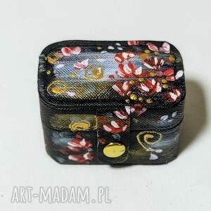 szkatułka na biżuterę, czerwone main, unikat turkusowe