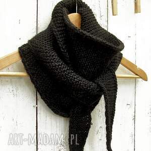 prezent pod choinkę Ciepły szalik, trójkątna wąska chusta CZARNA