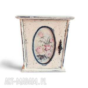 szafka na klucze, drewniana z różowymi różami, shabby chic, prezent