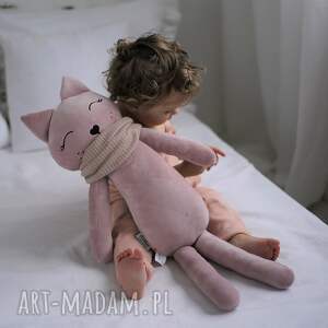 przytulanka dziecięca kot w szaliku maskotka kot, pomysł na prezent, dekoracja