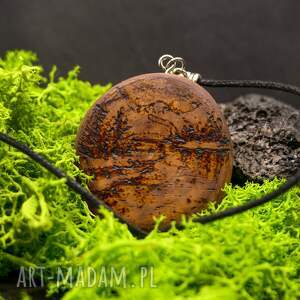 wisiorek górskie jezioro - ręcznie wypalany obraz w drewnie dla niej, prezent