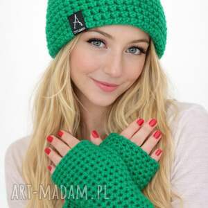 beanie smarfetka robiona na szydełku akryl, czapka dziergana