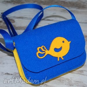 malutka niebiesko żółta torebka z filcu wróbelek dziecko