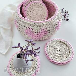 SZBURKOWY KOSZYK W SERDUSZKA I CZTERY MAŁE PODKŁADKI