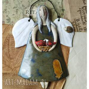 handmade ceramika aniołek z ptaszkami w gnieździe