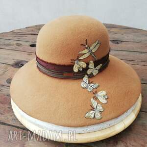 kapelusz z owadami, filc, jesienny, zowadami karmelowy