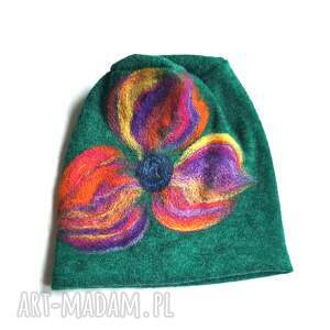 ręcznie wykonane czapki czapka wełniana filcowana zimowa handmade w kwiaty na podszewce