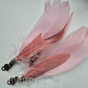 klipsy długie pióra kolorowe bardzo stylowe zwracają uwagę duże