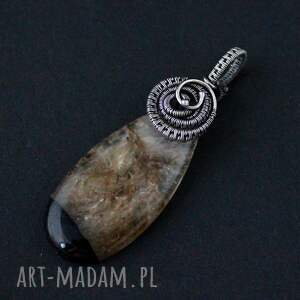 cylia - wisiorek z agatem i oksydowanym srebrem, wire wrapping złoto czarny