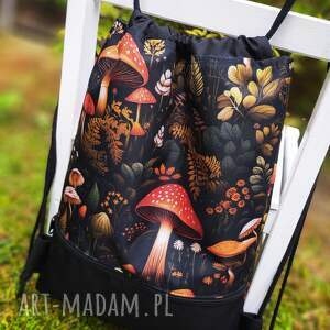 workoplecak na grzyby, kolorowy print grzybiarzy nieprzemakalny