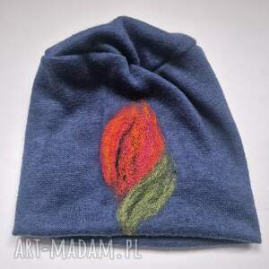 czapka wełniana filcowana zimowa niebieska handmade w kwiaty na podszewce, motyw