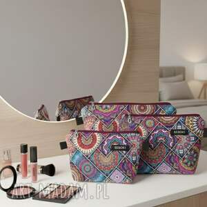 pomysł na prezent pod choinkę Kosmetyczka BEBOKI „Mandala” - rozmiar