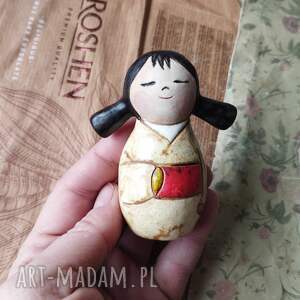 laleczka japońska dziewczynka, ceramika kokeshi, japonia