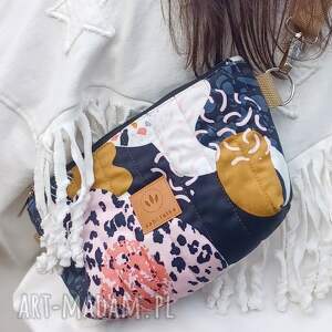 pikowana torebko nerka z weluru caracas, mała torebka