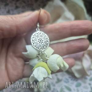 kolczyki subtelne leciutkie kwiaty ecru boh, fri kw et fol