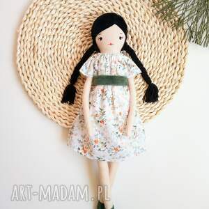 szmaciana bawełniana lalka laleczka w kwiecistej sukience, szmacianka