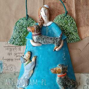 anioł niebieski z 3 jamnikami, ceramika pies