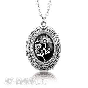 wisiorki sekretnik owalny bukiet ludowy, prezent, oryginalny, unikat kwiatowy