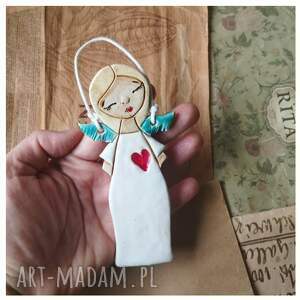 wylegarnia pomyslow aniołek z czerwonym serduszkiem, ceramika, serce