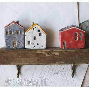 wieszak z domkami na obladrze iv ceramika drewno