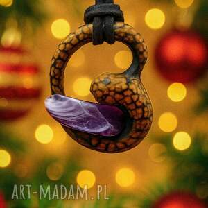 Prezent Ręcznie rzeźbiony Wisiorek Wąż i Ametyst - drewno sosny