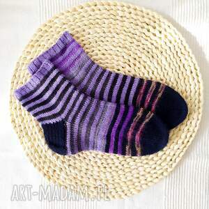 pomysł na świąteczny prezent Ręcznie robione wełniane skarpetki