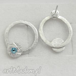 Okrągłe kolczyki ze srebra i kryształem Swarovski Elements na sztyftach