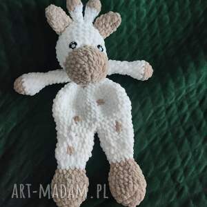 ręcznie robiona żyrafka przytulanka - miękka i urocza maskotka szydełkowa