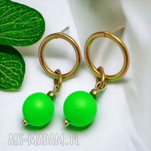 swarovski neon pearls: neon green