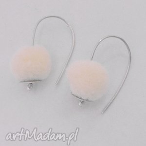 okrąg kolczyki, pompon, srebro