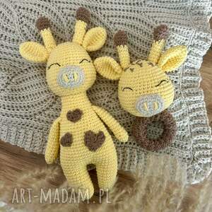 Przytulanka i grzechotka, na szydełku