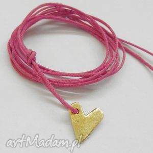 Serduszko wisiorek z mosiądzu i różowym sznurkiem - handmade