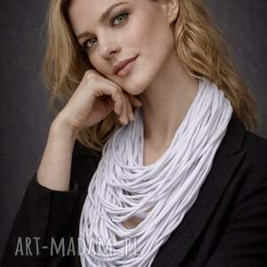 naszyjnik dzianinowy - biały, oryginalny, szalik apaszka