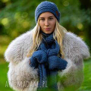 szal merino ciemny niebieski z dodatkiem jedwabiu, jedwabiem