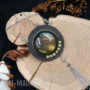 Skórzany wisior z tęczowym labradorytem - handmade