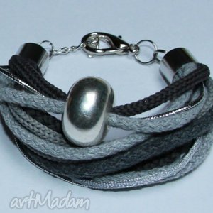 szaro - czarno-srebrna bransoletka ze sznurków bawełnianych i poliestrowych