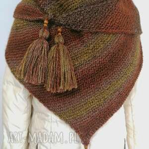 trójkatna chusta w odcieniachh brązu, frędzle, brązowy