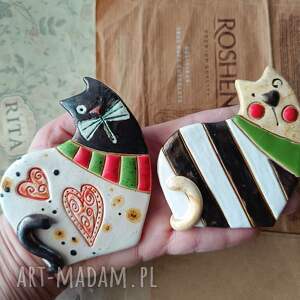 Czarno-białe koty - ceramiczne magnesy do lodówki, ręcznie robione