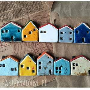 Zestaw 10 kolorowych domków, ceramika, domki