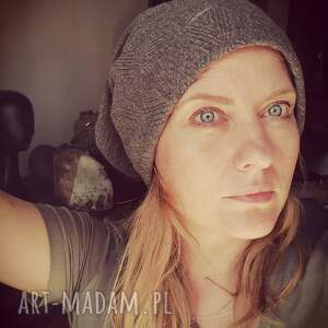 Czapka damska szara smerfetka na podszewce rozmiar uniwersalny box p1