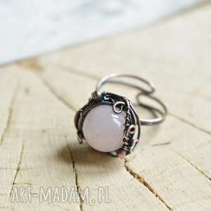 wenus - pierścionek z kwarcem różowym
