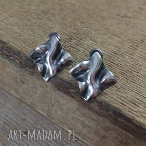 Kolczyki na sztyfcie - falowane kwadraty, srebro oksydowane