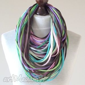 naszyjnik dzianinowy multikolor 2 - Nashani dodatki kominy