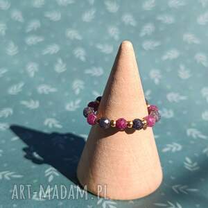 pierścionek z rubinem i szafirem, biżuteria handmade dwa kamienie