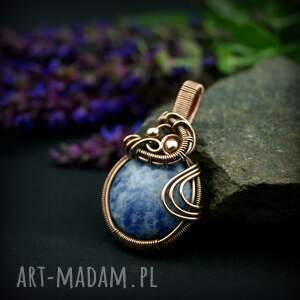 sodalit wisiorek wire wrapping, biżuteria artystyczna kamieniem