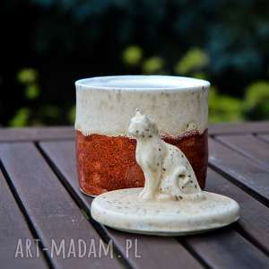 pojemnik ceramiczny z figurką kota na herbatę kawę yerbę cukierki beż