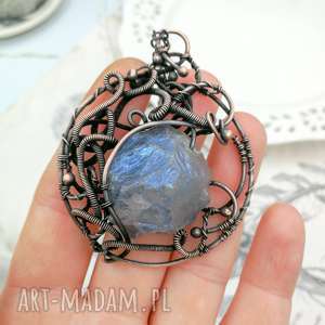 aura medalion - naszyjnik z wisiorem kwarcem blue angel wire wrapping